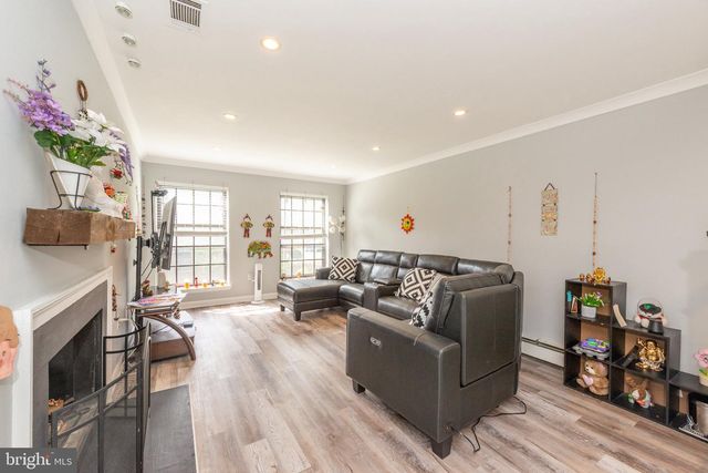 323 GILL LN #12R, Iselin, NJ 08830