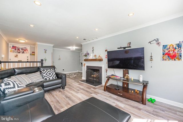 323 GILL LN #12R, Iselin, NJ 08830