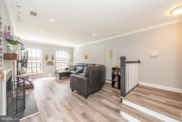 323 GILL LN #12R, Iselin, NJ 08830