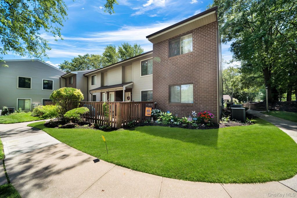 770 Hilltop Court, Coram, NY 11727