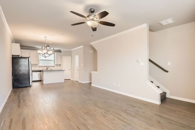 301 E Lamar Street 19, Mckinney, TX 75069