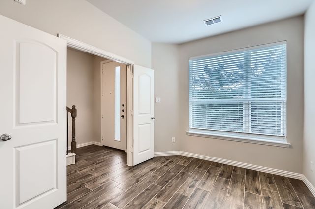 301 E Lamar Street 19, Mckinney, TX 75069