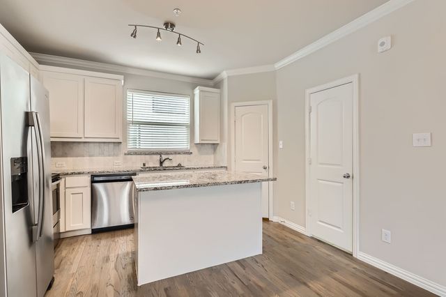 301 E Lamar Street 19, Mckinney, TX 75069