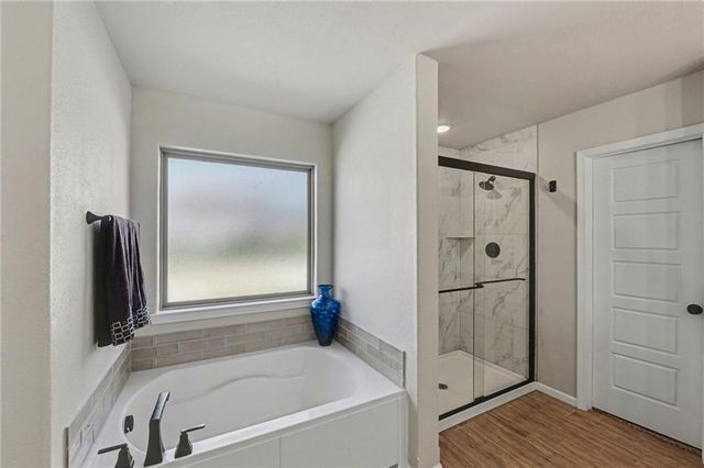 8282 Gleason Road, Lenexa, KS 66227