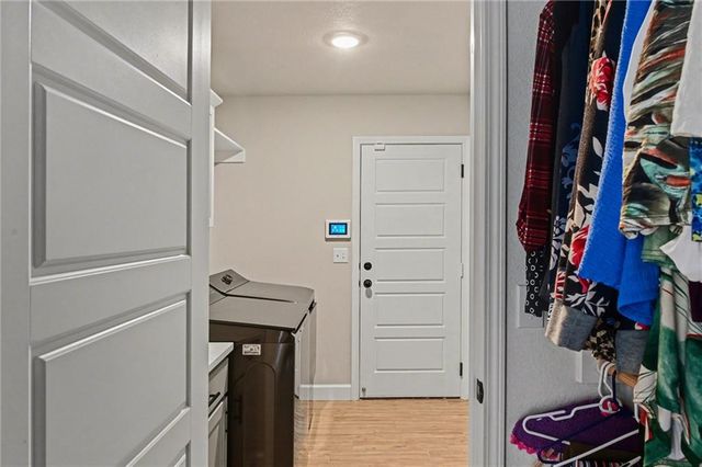 8282 Gleason Road, Lenexa, KS 66227