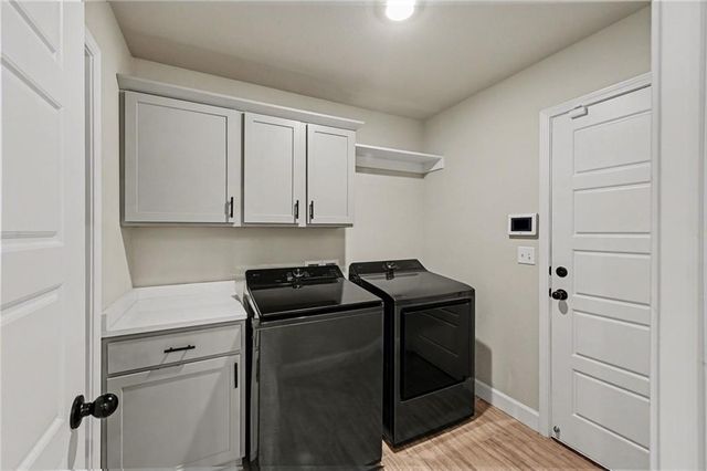 8282 Gleason Road, Lenexa, KS 66227