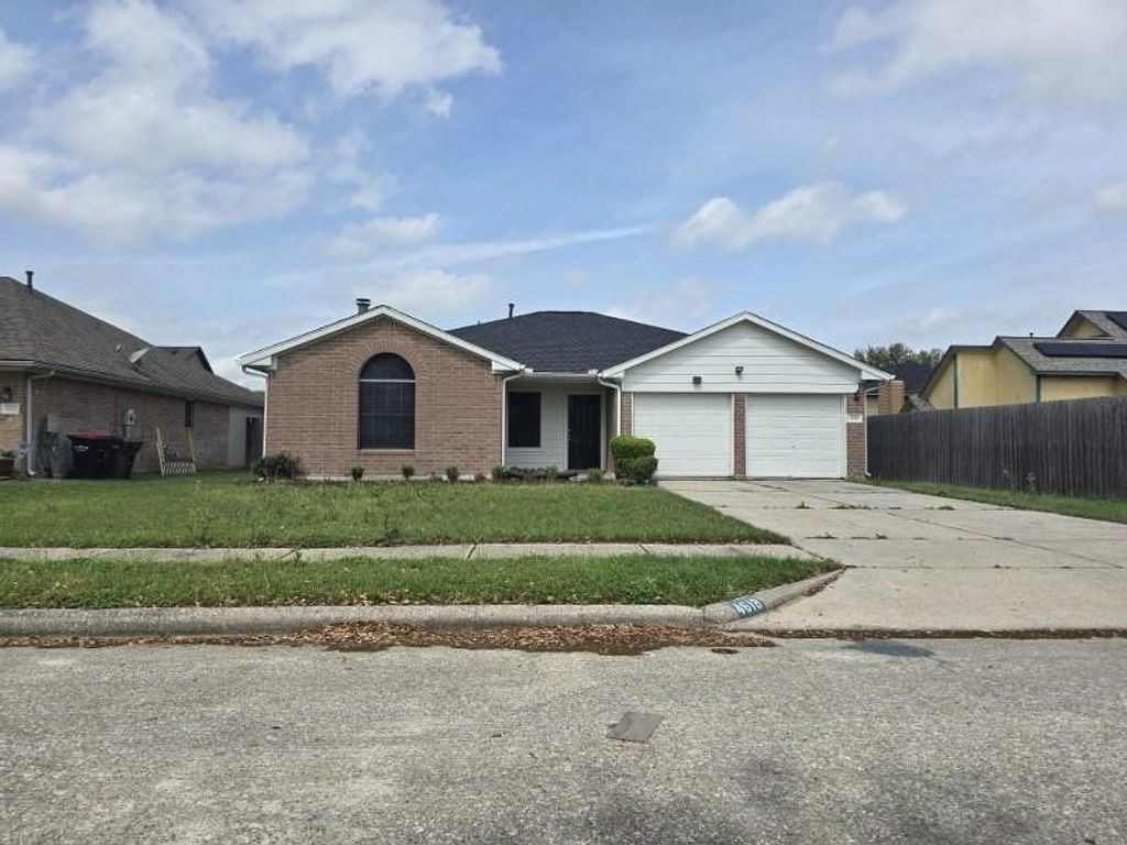 4618 Tiger Trace Lane, Houston, TX 77066