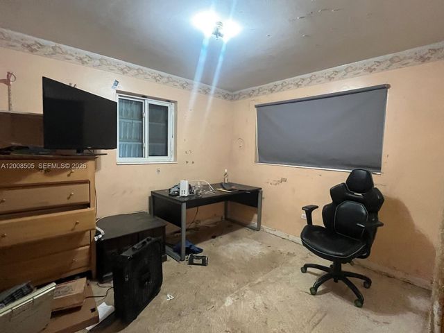 6720 Cody St, Hollywood, FL 33024