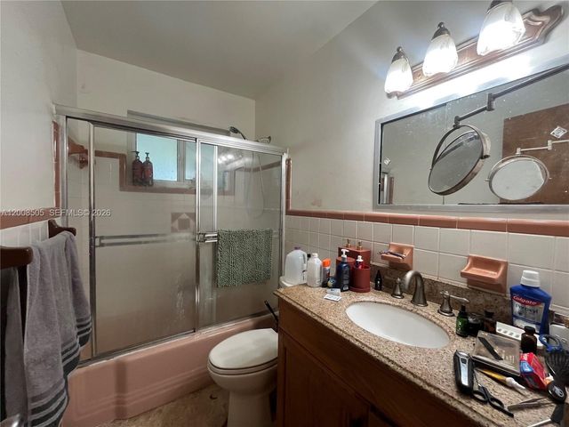 6720 Cody St, Hollywood, FL 33024