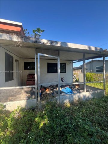 6720 Cody St, Hollywood, FL 33024