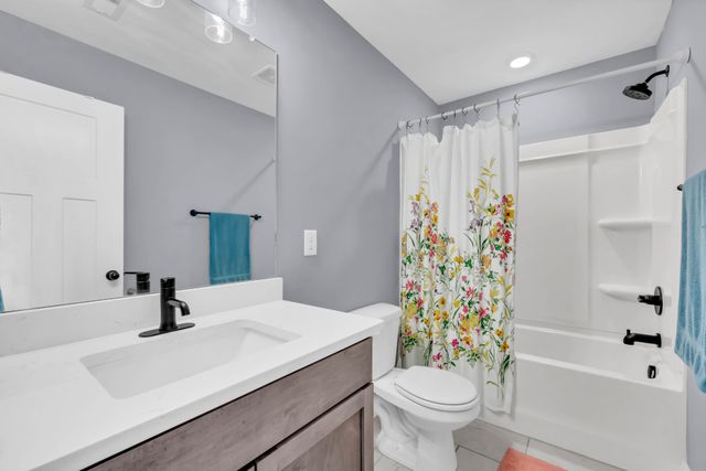 3232 Dunlop Ln, Clarksville, TN 37043