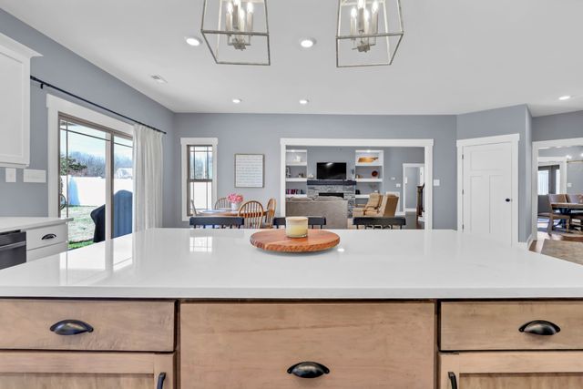 3232 Dunlop Ln, Clarksville, TN 37043