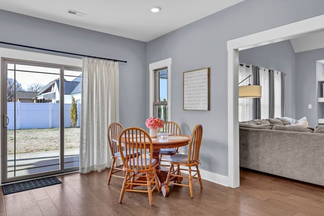 3232 Dunlop Ln, Clarksville, TN 37043