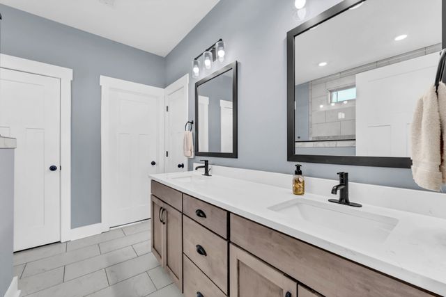 3232 Dunlop Ln, Clarksville, TN 37043