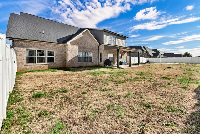 3232 Dunlop Ln, Clarksville, TN 37043