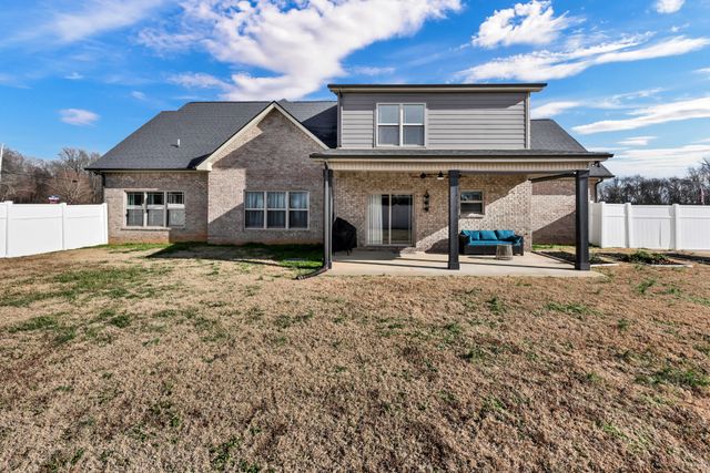 3232 Dunlop Ln, Clarksville, TN 37043