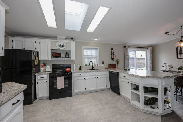74 Heritage Way, Manchester, NH 03104