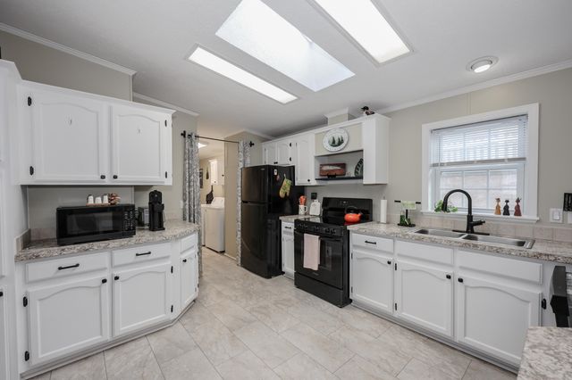 74 Heritage Way, Manchester, NH 03104