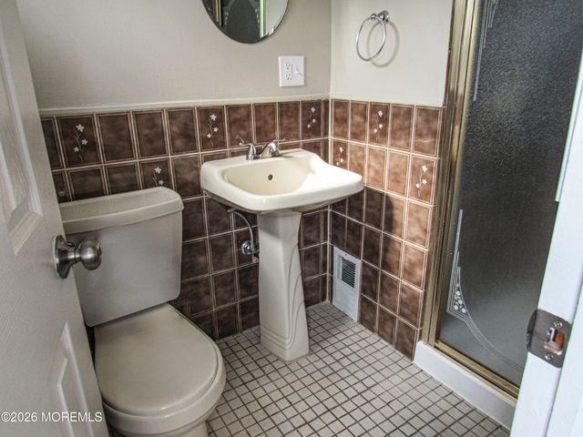 1000 Dove Street, Toms River, NJ 08753