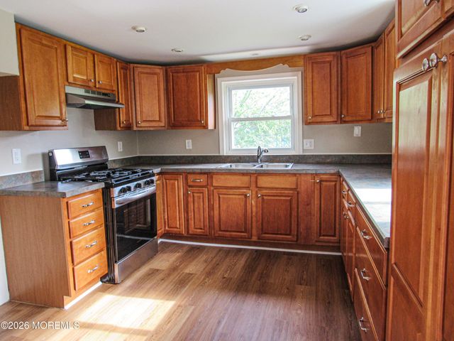 1000 Dove Street, Toms River, NJ 08753
