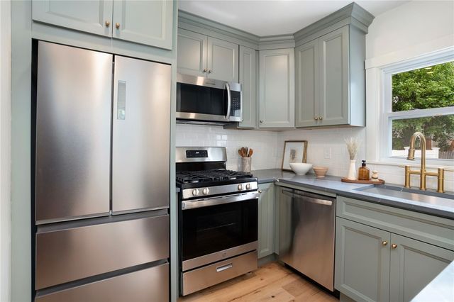 54 Grand View Street, Providence, RI 02906