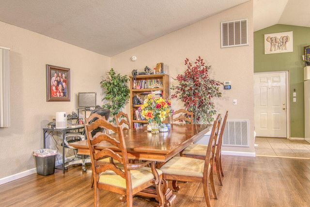 194 Dogwood Lane, Hollister, MO 65672