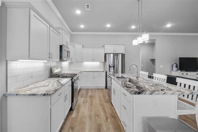 4307 Pawhuska Street, Bentonville, AR 72713