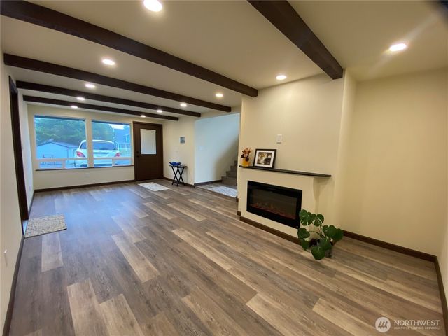 313 Sand Dune Avenue NW, Ocean Shores, WA 98569