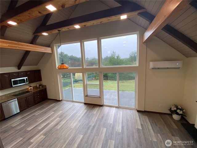 313 Sand Dune Avenue NW, Ocean Shores, WA 98569