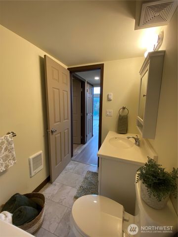 313 Sand Dune Avenue NW, Ocean Shores, WA 98569