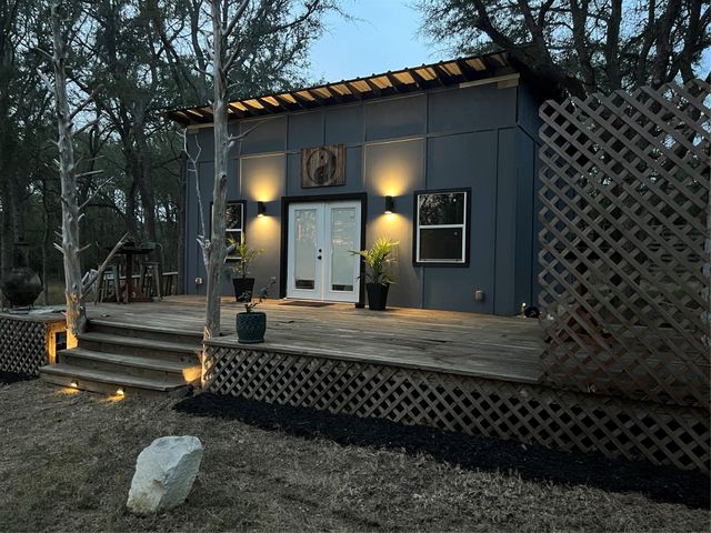 124 Valley Creek DR, Cedar Creek, TX 78612