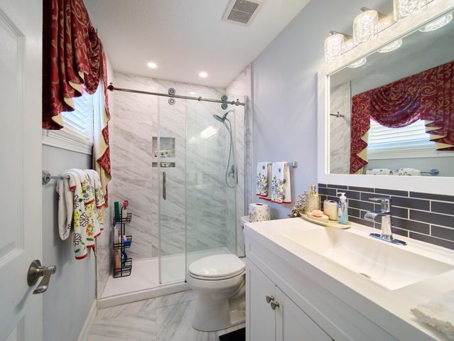 133 Lake Olive Drive, West Palm Beach, FL 33411