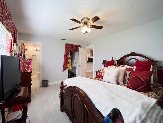 133 Lake Olive Drive, West Palm Beach, FL 33411