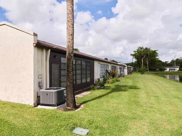 133 Lake Olive Drive, West Palm Beach, FL 33411