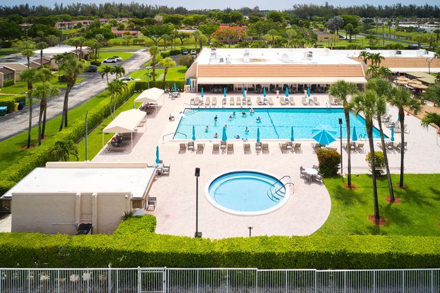 133 Lake Olive Drive, West Palm Beach, FL 33411