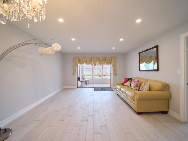 133 Lake Olive Drive, West Palm Beach, FL 33411