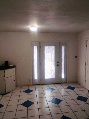 1311 Cooley Drive, Borger, TX 79007