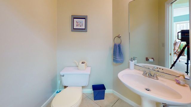 175 Castleton Cv, Paris, TN 38242