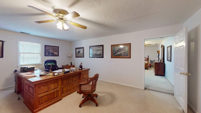175 Castleton Cv, Paris, TN 38242