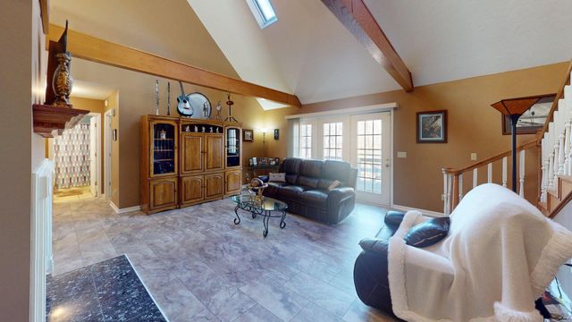 175 Castleton Cv, Paris, TN 38242