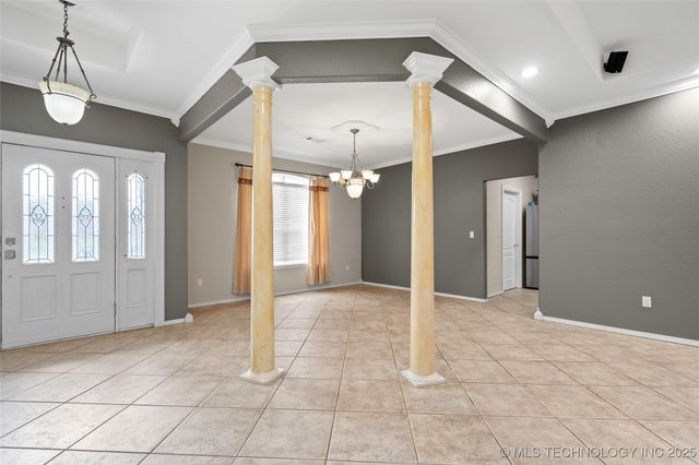 1717 Red Oak Street, Ardmore, OK 73401