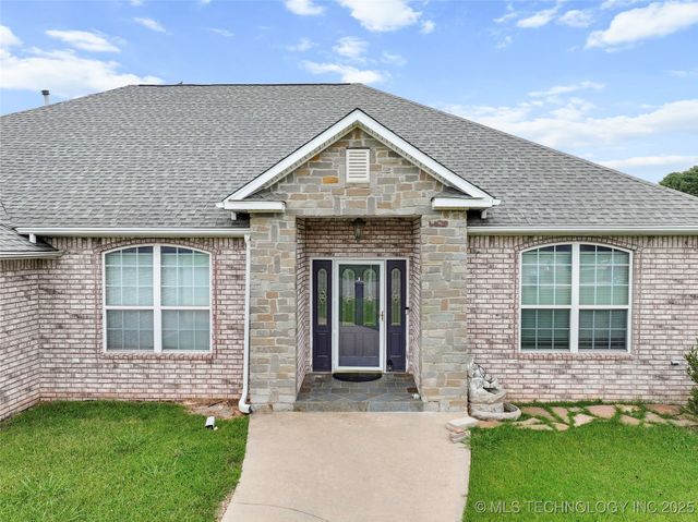 1717 Red Oak Street, Ardmore, OK 73401