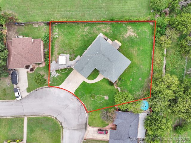 1717 Red Oak Street, Ardmore, OK 73401