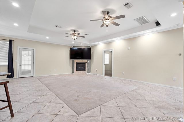 1717 Red Oak Street, Ardmore, OK 73401