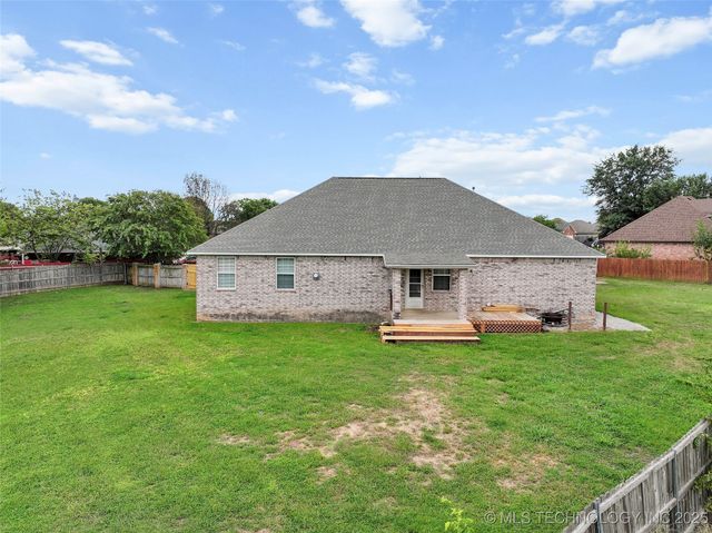 1717 Red Oak Street, Ardmore, OK 73401
