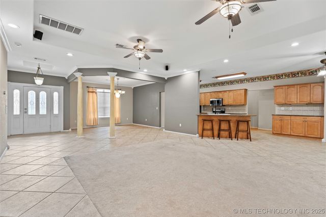 1717 Red Oak Street, Ardmore, OK 73401