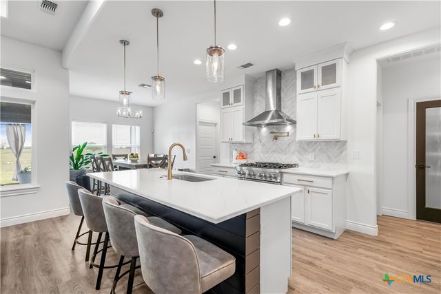 504 Town Hall Lane, Victoria, TX 77904