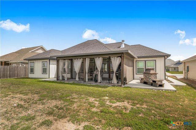 504 Town Hall Lane, Victoria, TX 77904