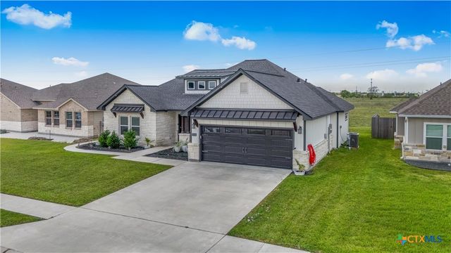 504 Town Hall Lane, Victoria, TX 77904