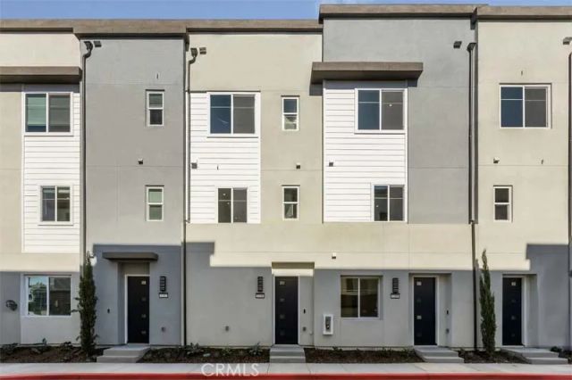 7255 Aura Circle, Huntington Beach, CA 92647